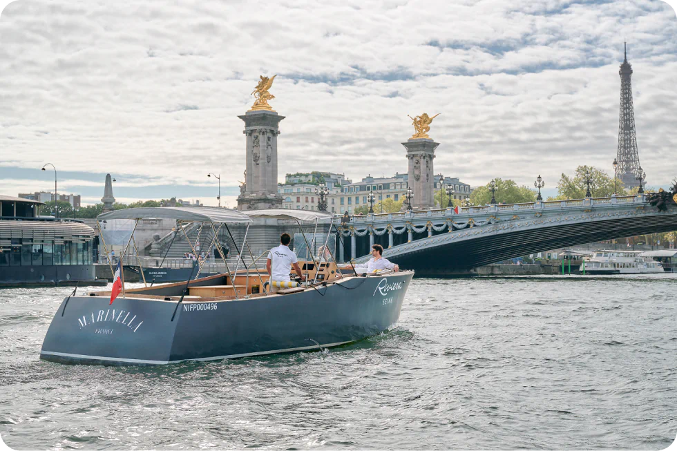 Private cruise on the Seine River