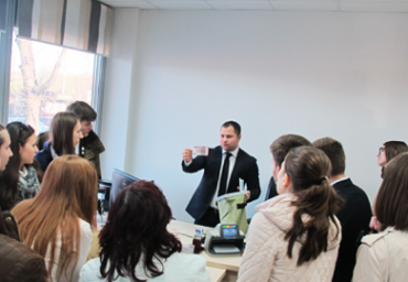 

                                                                                     https://www.maib.md/storage/media/2017/4/4/cursuri-de-educatie-financiare-acordate-de-moldova-agroindbank/big-cursuri-de-educatie-financiare-acordate-de-moldova-agroindbank.png
                                            
                                    