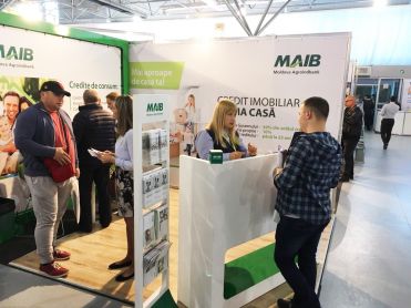 

                                                                                     https://www.maib.md/storage/media/2018/4/22/moldova-agroindbank-a-prezentat-ofertele-creditare-la-expozitia-imobil/big-moldova-agroindbank-a-prezentat-ofertele-creditare-la-expozitia-imobil.png
                                            
                                    