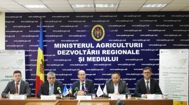 

                                                                                     https://www.maib.md/storage/media/2019/11/29/moldova-agroindbank-si-banca-europeana-de-investitii-isi-unesc-fortele-pentru-sustinerea-sectorului-horticol/big-moldova-agroindbank-si-banca-europeana-de-investitii-isi-unesc-fortele-pentru-sustinerea-sectorului-horticol.png
                                            
                                    