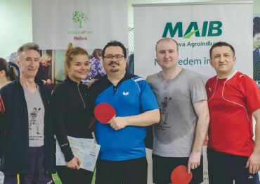 

                                                                                     https://www.maib.md/storage/media/2019/3/5/pasionatii-de-tenis-ai-maib-au-jucat-pentru-o-cauza-caritabila/big-pasionatii-de-tenis-ai-maib-au-jucat-pentru-o-cauza-caritabila.png
                                            
                                    