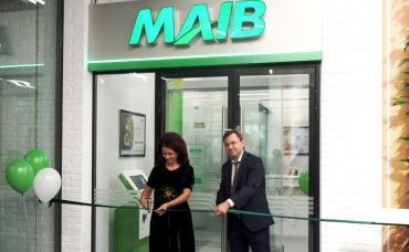 

                                                                                     https://www.maib.md/storage/media/2019/9/24/serviciile-moldova-agroindbank-la-dispozitia-clientilor-digital-park/big-serviciile-moldova-agroindbank-la-dispozitia-clientilor-digital-park.png
                                            
                                    