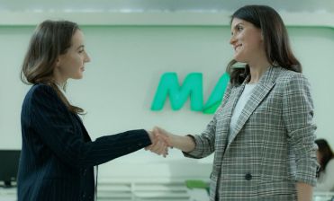 

                                                                                     https://www.maib.md/storage/media/2020/12/14/moldova-agroindbank-lanseaza-un-proiect-de-creditare-pentru-sustinerea-business-ului-pe-timp-de-pandemie/big-moldova-agroindbank-lanseaza-un-proiect-de-creditare-pentru-sustinerea-business-ului-pe-timp-de-pandemie.png
                                            
                                    