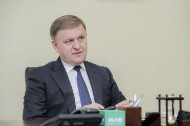 

                                                                                     https://www.maib.md/storage/media/2020/3/3/presedintele-maib-despre-schimbarea-mentalitatii-bancherului-si-un-alt-mod-de-a-face-banking/big-presedintele-maib-despre-schimbarea-mentalitatii-bancherului-si-un-alt-mod-de-a-face-banking.png
                                            
                                    