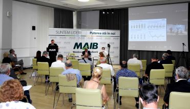 

                                                                                     https://www.maib.md/storage/media/2020/7/24/comunicat-referitor-la-adunarea-generala-ordinara-anuala-a-actionarilor-bc-moldova-agroindbank-s-a/big-comunicat-referitor-la-adunarea-generala-ordinara-anuala-a-actionarilor-bc-moldova-agroindbank-s-a.png
                                            
                                    