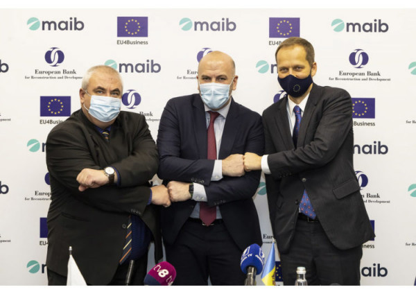 

                                                                                     https://www.maib.md/storage/media/2021/12/27//big-image_1640622639_P2gQnr8RmB.jpg
                                            
                                    