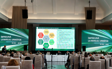 

                                                                                     https://www.maib.md/storage/media/2021/7/22/rezultatele-adunarii-generale-ordinare-a-actionarilor-si-dividendele-propuse/big-rezultatele-adunarii-generale-ordinare-a-actionarilor-si-dividendele-propuse.png
                                            
                                    