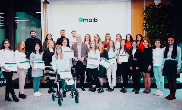 

                                                                                     https://www.maib.md/storage/media/2022/03/31//big-image_1648726135_ebhe7FiMIu.png
                                            
                                    
